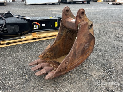 Hensley 24 in Digging Excavator Bucket