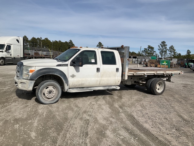 2016 Ford F-450 4x4 Crew Cab Flatbed Truck