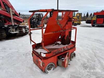 2008 Snorkel TM12 Elevador vertical (Inoperable)