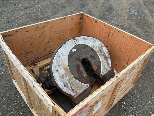 Holland FW2080-S06107-LL Fifth Wheel Assembly