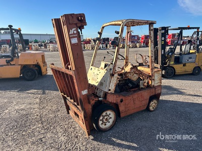 Datsun CPF02A20V 4000 lb Cushion Tire フォークリフト