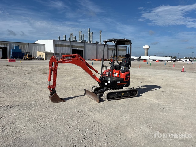 Kubota U17 Mini Excavator