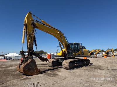 2021 Komatsu PC390LC-11 Tracked Excavator