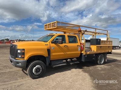 2019 International CV515 4x4 Crew Cab Utility Truck