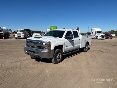 2018 Chevrolet Silverado 2500HD 4x4 Crew Cab Utility Truck