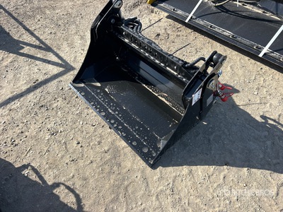 2026 GIYI GY-XKH39 39 in Multi-Purpose Mini Benna per mini pala (Unused)