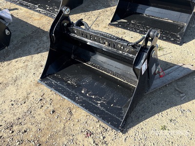 2026 GIYI GY-XKH39 39 in Multi-Purpose Mini Benna per mini pala (Unused)