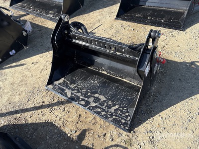 2026 GIYI GY-XKH39 39 in Multi-Purpose Mini Benna per mini pala (Unused)