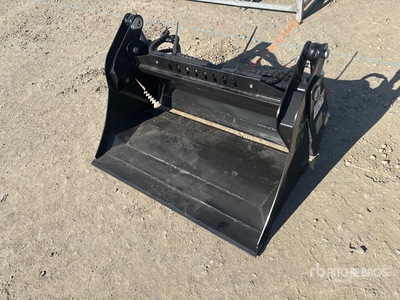 2026 GIYI GY-XKH39 39 in Multi-Purpose Mini Godet pour Skid Steer (Unused)