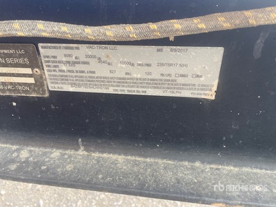 ハイドロバキュームトレーラー