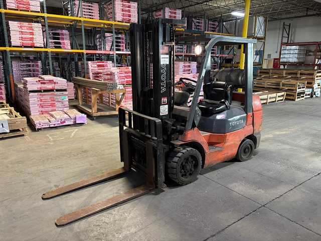 Toyota 7FGCU32 6000 lb Cushion Tire Forklift