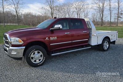 2014 Ram 3500 4x4 Crew Cab Camion à Plateau