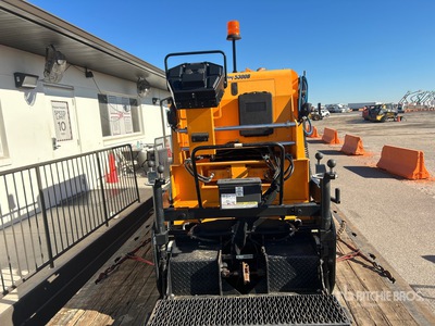 2022 LeeBoy 5300 Track を見 Paver