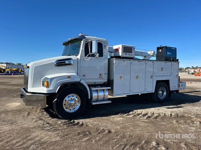 2016 Western Star 4700SB 4x2 Service Truck