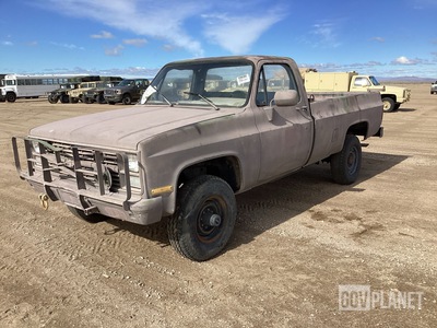 1987 Chevrolet D30 4x4 Pickup