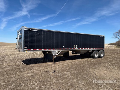 2014 Wilson DWH-550B 36 ft T/A Grain Trailer