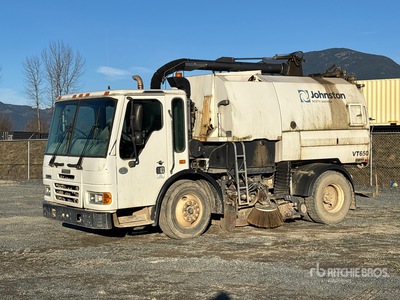 Johnston VT650 on 2010 Lafrance Condor Camion barredora