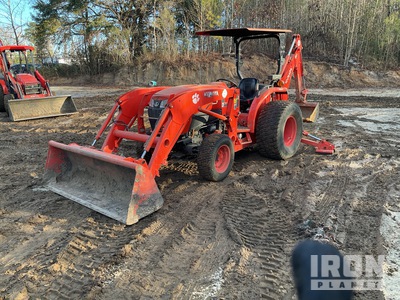 Kubota L470118 4x4 Retroexcavadora