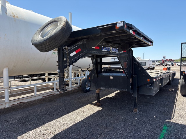 2014 Load Trail 40 ft T/A Gooseneck Equipment Trailer 2014 Load Trail 40 ft T/A Gooseneck Equipment Trailer