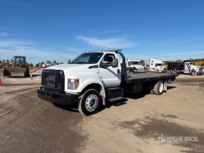 2022 Ford F-650 4x2 Autocarro con pianale rollback