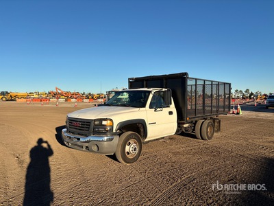 2007 GMC Sierra 3500HD 4x2 Flatbed Truck