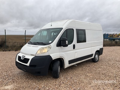 2011 Peugeot Boxer 4x2 Van Truck