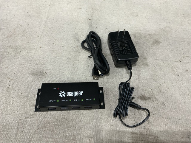 (68) USBGear USBG-4PMINIH USB 3.0 Mini High-Power Hubs