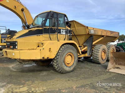 2006 Cat 725 Articulated Dump Truck