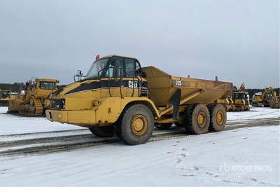 2006 Cat 725 Articulated Dump Truck