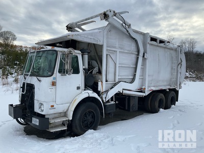 1998 White/GMC Xpeditor WX 6x4 Front Loader Waste Collection Truck
