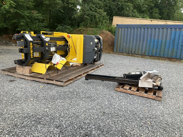 Hyster V30XMU Order Picker