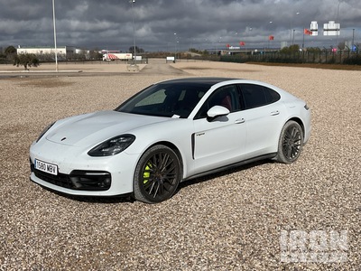 2022 Porsche Panamera 4 E-HYBRID PLATINUM E AWD Vehiculo todoterreno