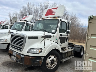 2017 Freightliner M2112 4x2 تراكتور شاحنة (أحادي المحور)