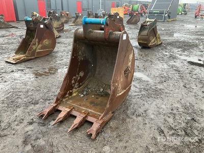 BMC 830 mm Digging Excavator Bucket