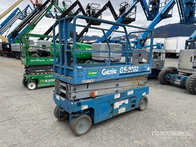 2013 Genie GS2032 4x4 Electric Scissor Lift