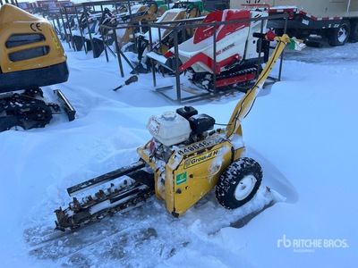 Ground Hog T-4-HS18 Walk Behind Scavatrincea