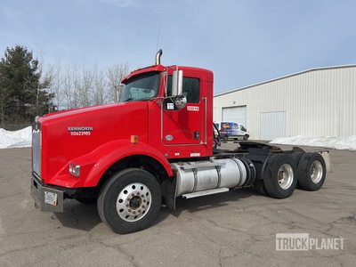 2011 Kenworth T800 6x4 T/A Dagcabine Trekker