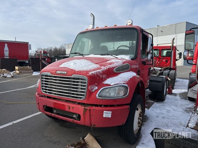 2007 Freightliner M2 106 4x2 Cabeza Tractora Cabina Corta (Inoperable)