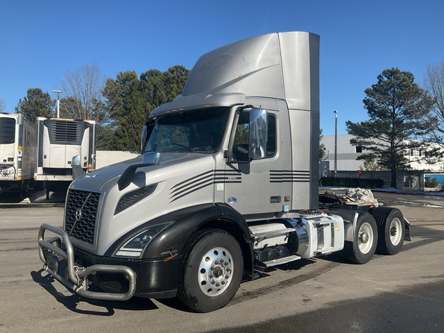 2019 Volvo VNR 6x4 T/A Day Cab Truck Tractor