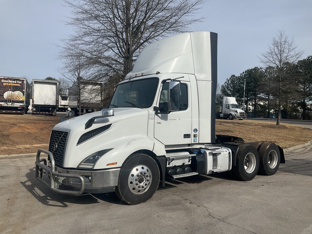 2020 Volvo VNL 300 6x4 T/A Day Cab Truck Tractor