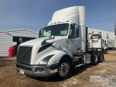 2020 Volvo VNL 300 6x4 T/A Day Cab Truck Tractor (Inoperable)