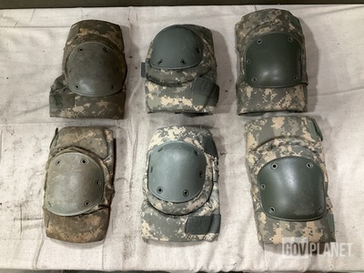 (75) Pairs of Knee Pads