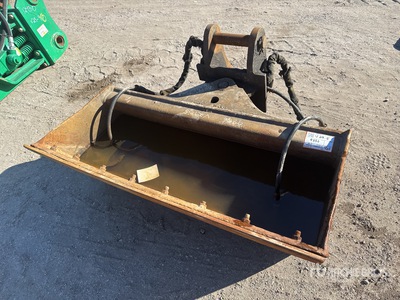 Helac 48 in Backhoe Loader Bucket - Fits John Deere 310SL