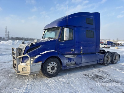 2020 Volvo VNL860 6x4 Cabeza Tractora Cabina Dormitorio