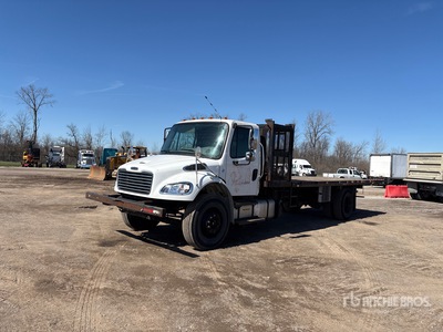 2016 Freightliner M2 106 4x2 Ciężarówka z płaską platformą
