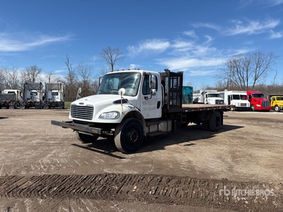 2016 Freightliner M2 106 4x2 Ciężarówka z płaską platformą
