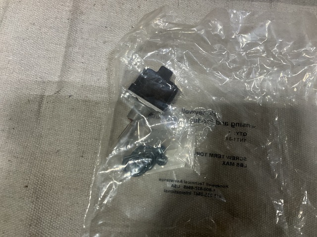 (94) Honeywell 1NT1-31 Switches