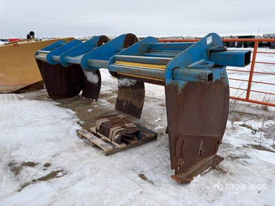 186 in Snow/Sand Clip-On Dozer Blade - Fits CAT D6T