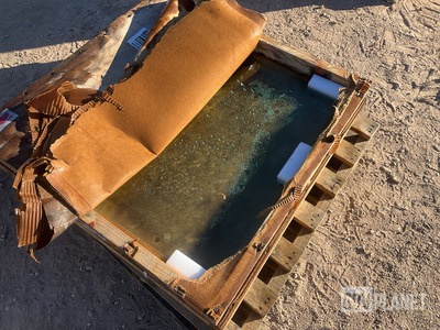 (2) Cat 318-1885 Vehicular Glass Windows