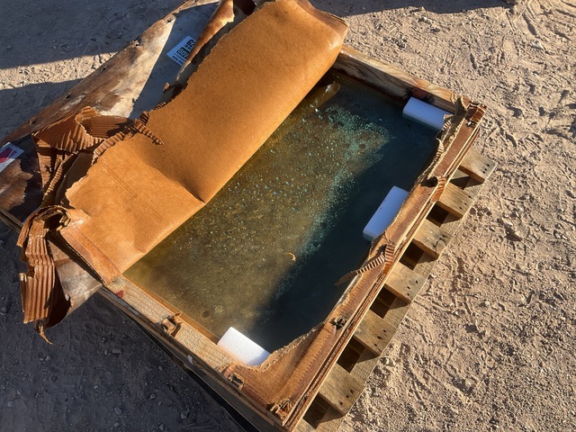 (2) Cat 318-1885 Vehicular Glass Windows